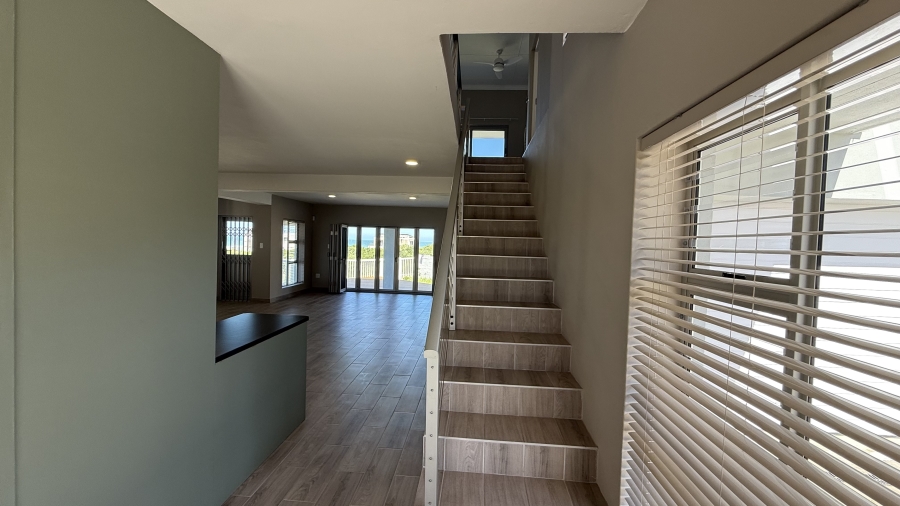 3 Bedroom Property for Sale in Stilbaai Oos Western Cape